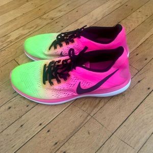 Neon Nike flex 2016 run athletic shoes